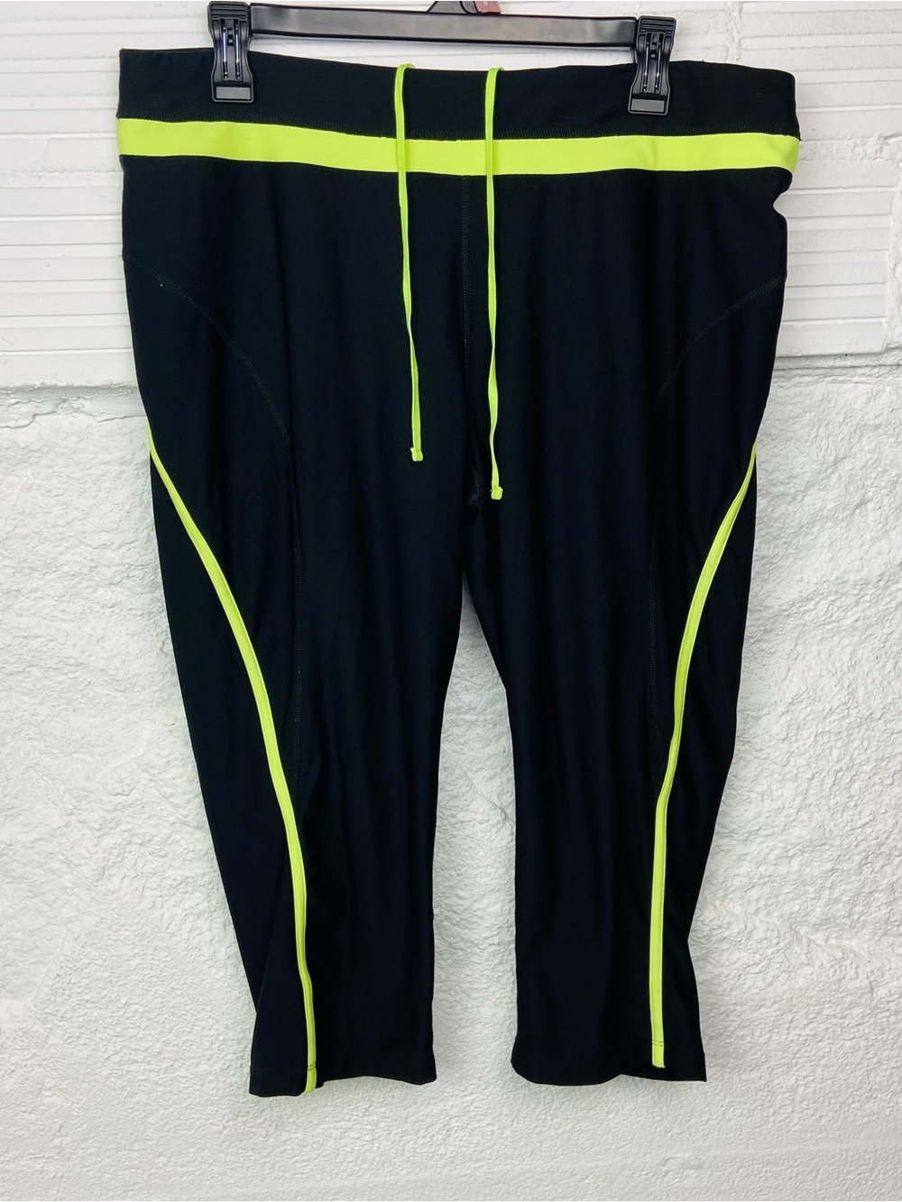 Xersion Black Cropped Performance Capri yoga athletic Stre Pants size XL